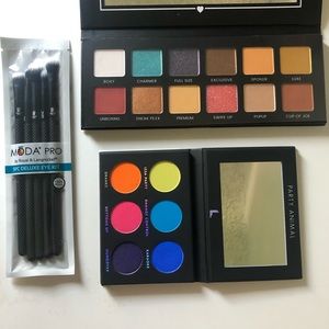 NEW Eyeshadow palettes + brushes
